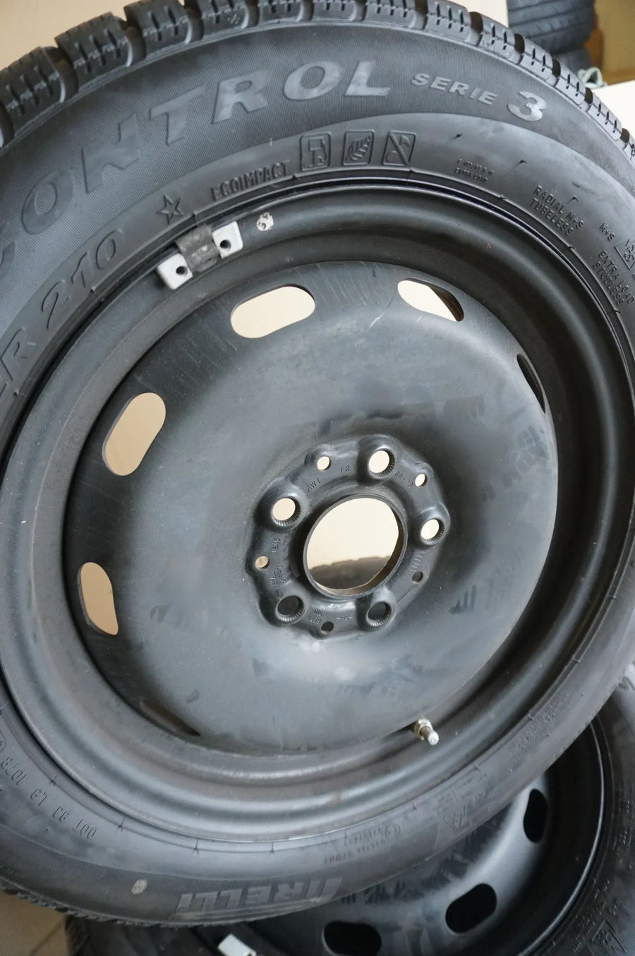 Original Mini Cooper one F55 F56 Winterräder Winterreifen 175 65 R15 2023 8mm