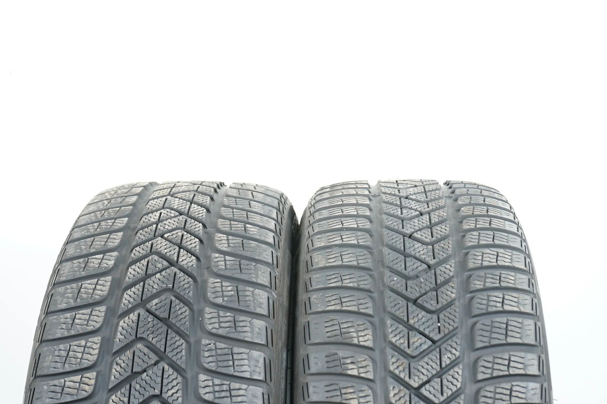 2x pneus hiver Pirelli Sottozero 255 45 19 pouces DOT21 env. 7mm MO Vue détaillée 4