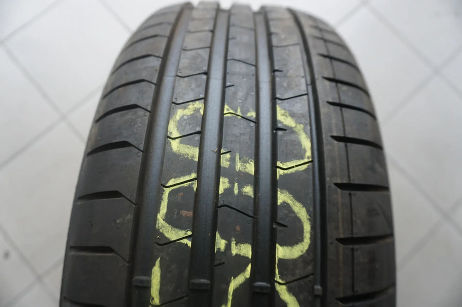 1 X 225 40 R19 93W Pneu été Pirelli P Zero PZero MO 6,5mm 2017