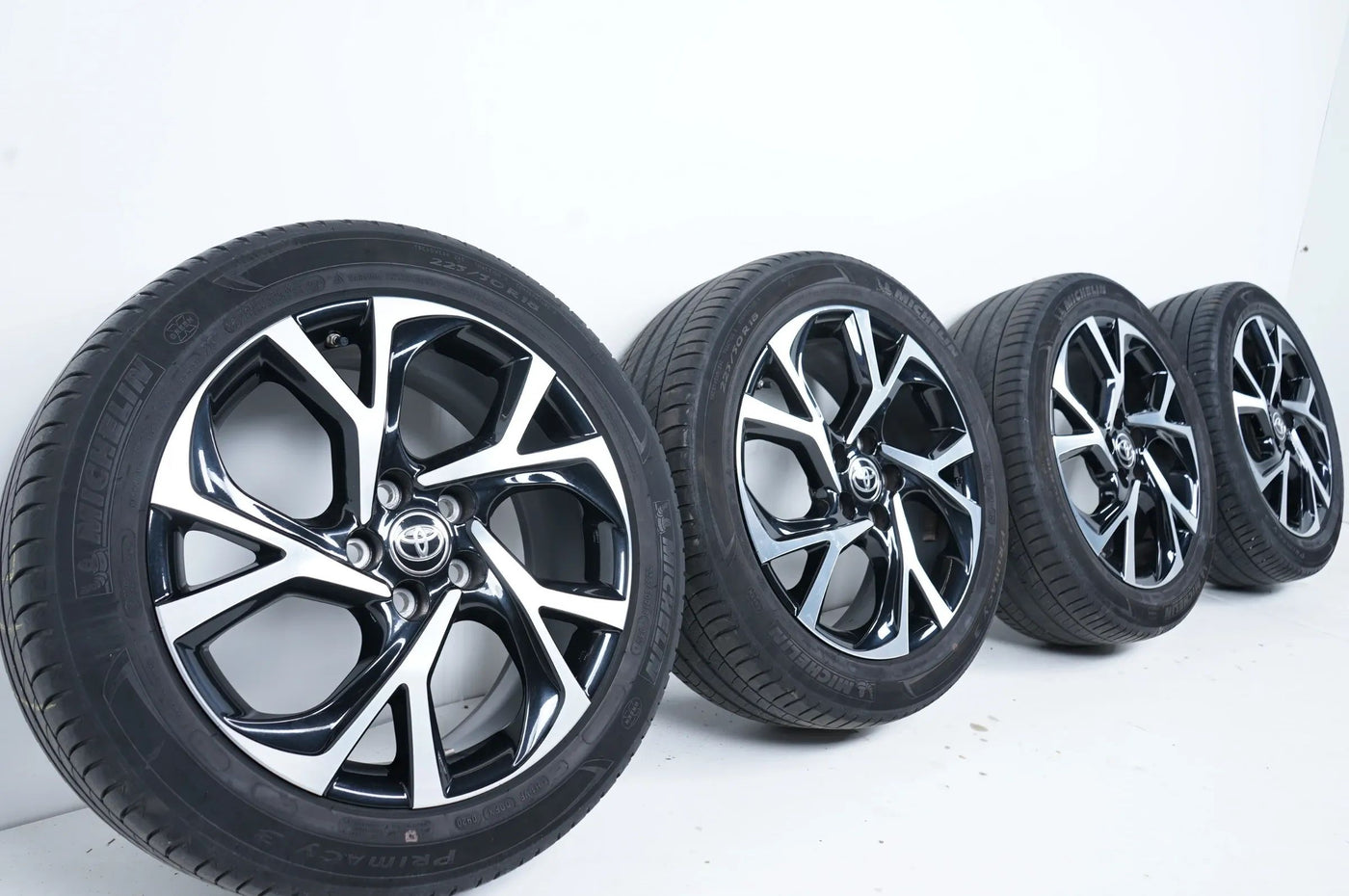 Toyota C-HR Roues complètes été Pneus été 225 50 18 pouces