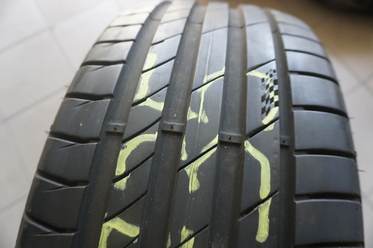 1 X 245 45 ZR19 R19 102Y Sommerreifen Kumho Ecsta PS71 2023 7mm Detail view 2