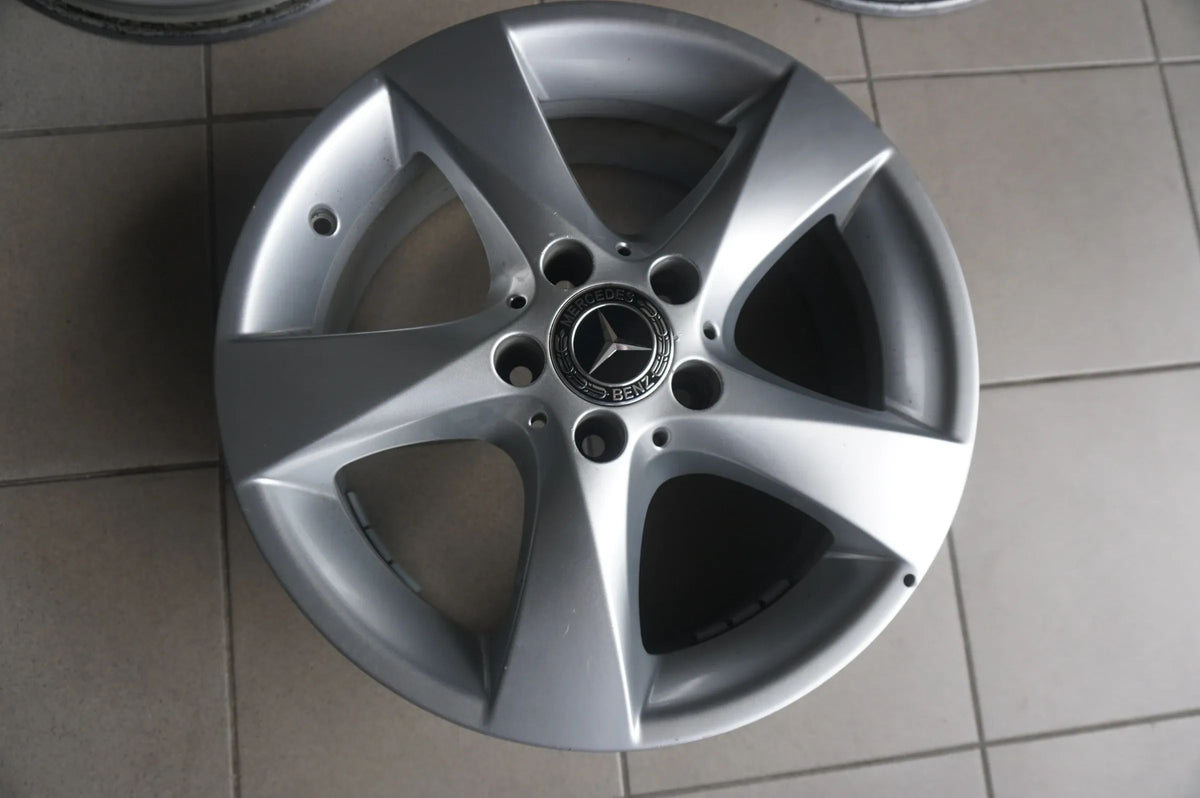 Original 17 Zoll Alufelgen Felgensatz Mercedes V-Klasse Vito W447 A4474012200 Detailansicht 3