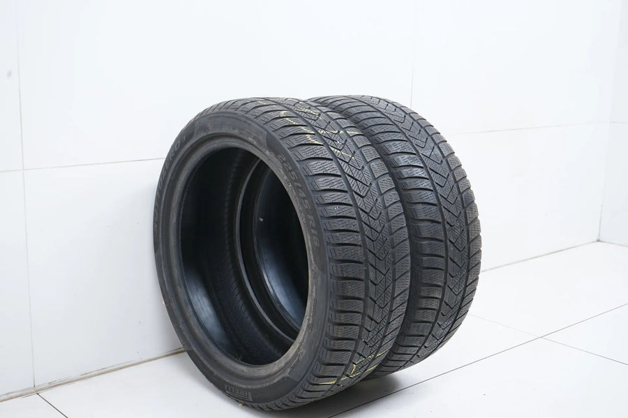 2 x Pirelli winter tires 225 45 18 inch DOT19/18 approx. 4 mm MO