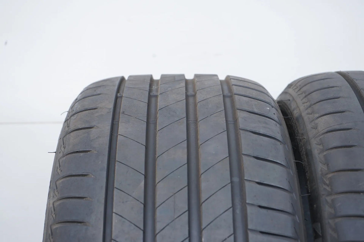 2x DEMO summer tires Bridgestone 255 40 20 inch DOT21 MO RFT Detail view 4