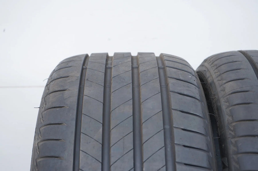 2x DEMO summer tires Bridgestone 255 40 20 inch DOT21 MO RFT