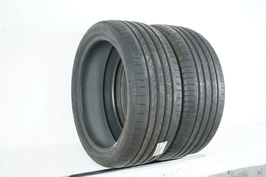 2x Sommerreifen Bridgestone 275 40 22 Zoll Bmw* DOT22 ca.6mm