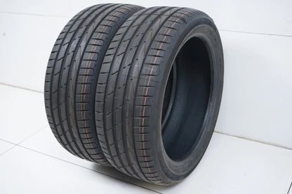 2 x DEMO Sommerreifen Hankook 225 45 18 Zoll DOT22 MO RFT