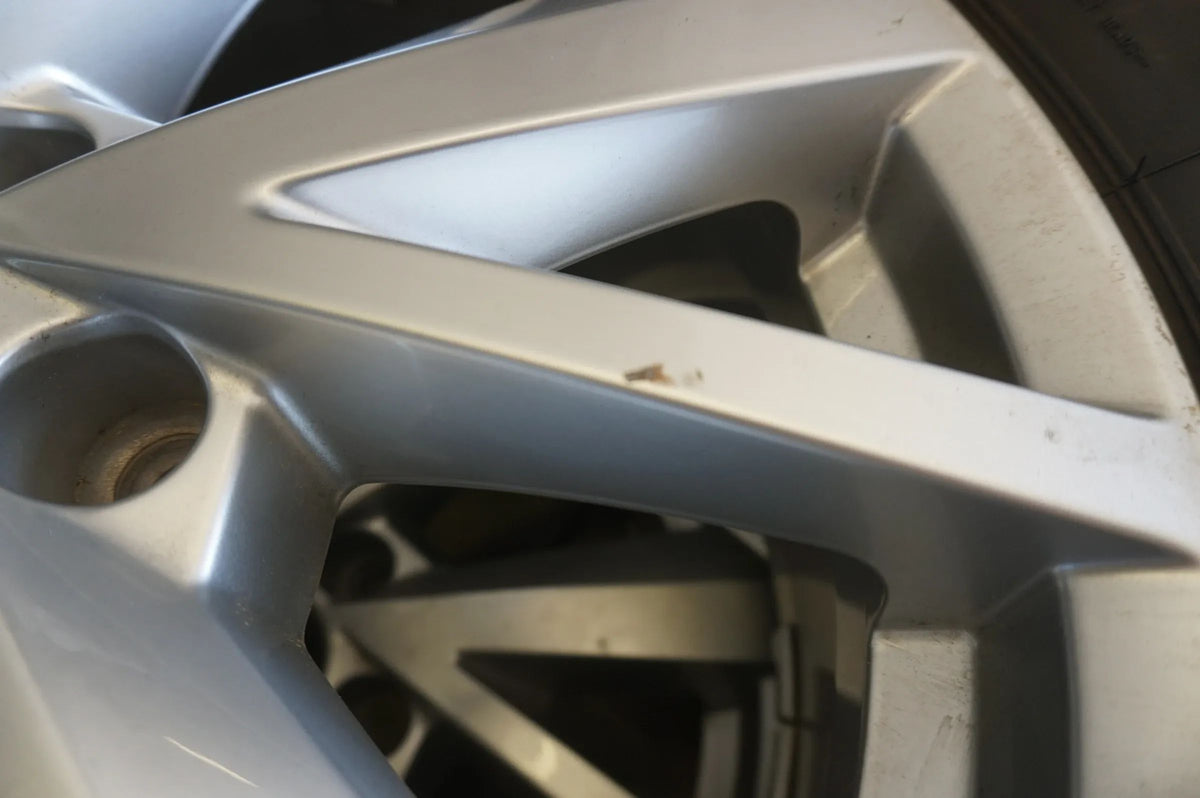 Original Audi Q2 GA Alufelgen Winterräder Winterreifen 215 55 R17 94V 7,5mm Detailní zobrazení 11