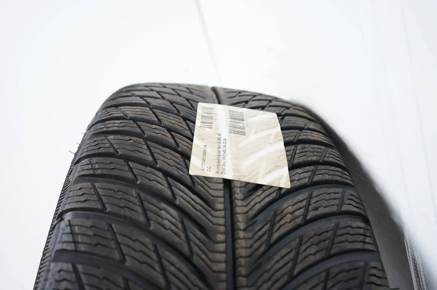 Mercedes A45 CLA45 W177 C118 Allwetterräder mit neuen Allwetterreifen 18 Zoll