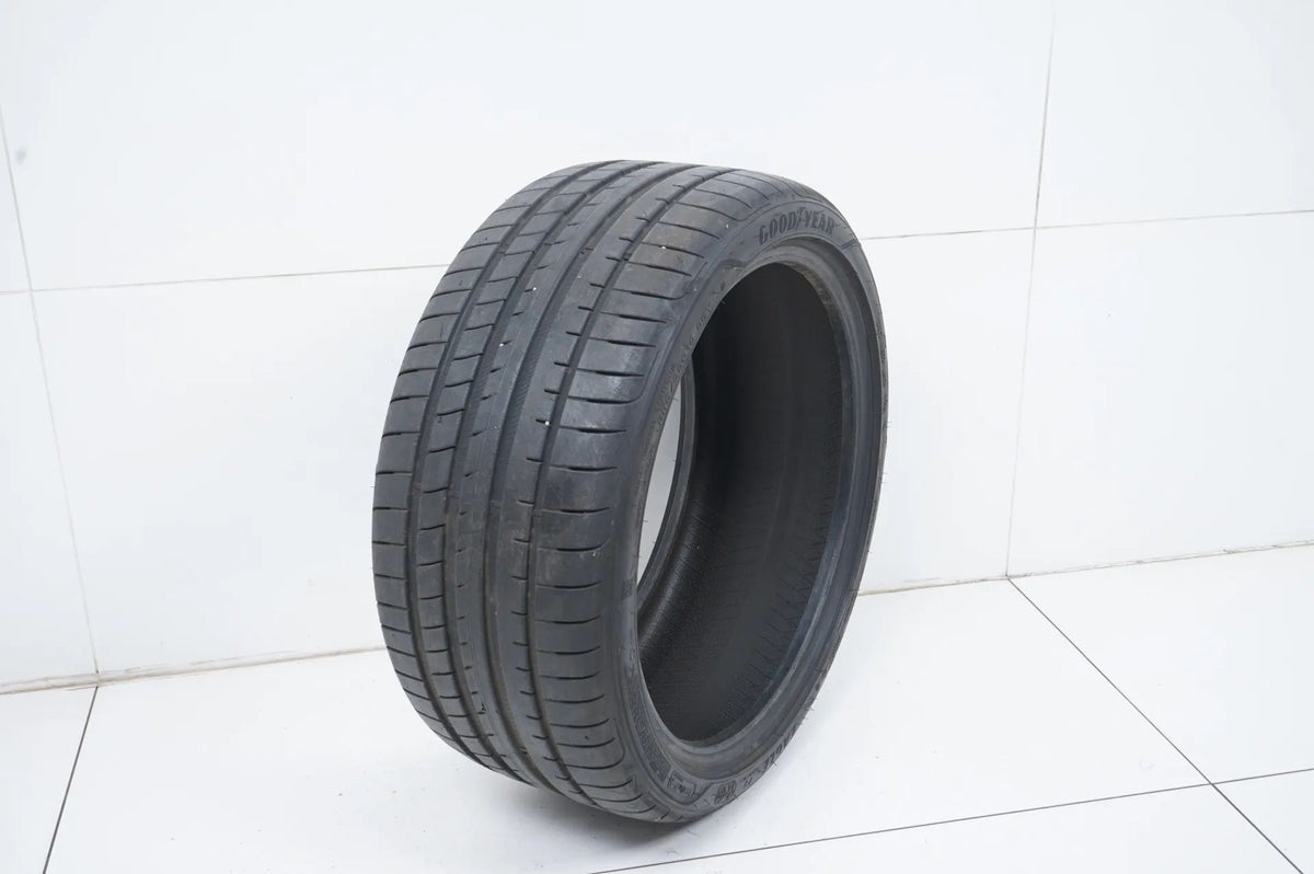 1x Goodyear summer tire 255/35 R19 inch DOT18 approx. 6 mm tread depth BMW* RFT Detailansicht 7