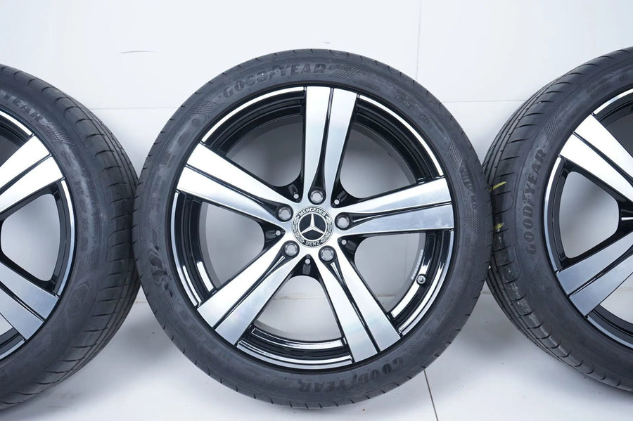 Mercedes C Klasse W206 Allwetterräder mit neuen Allwetterreifen 18 Zoll