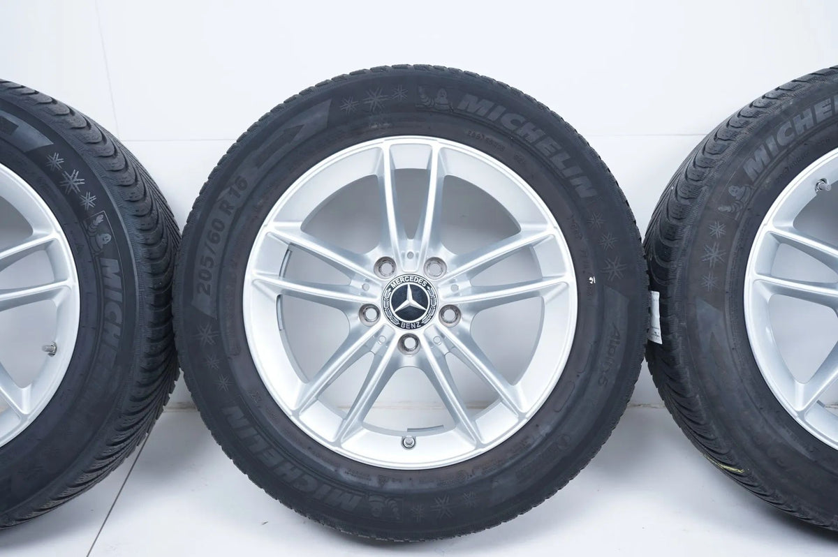 Mercedes A B Klasse W177 B247 Winterreifen Winterräder 16 Zoll Detailansicht 4