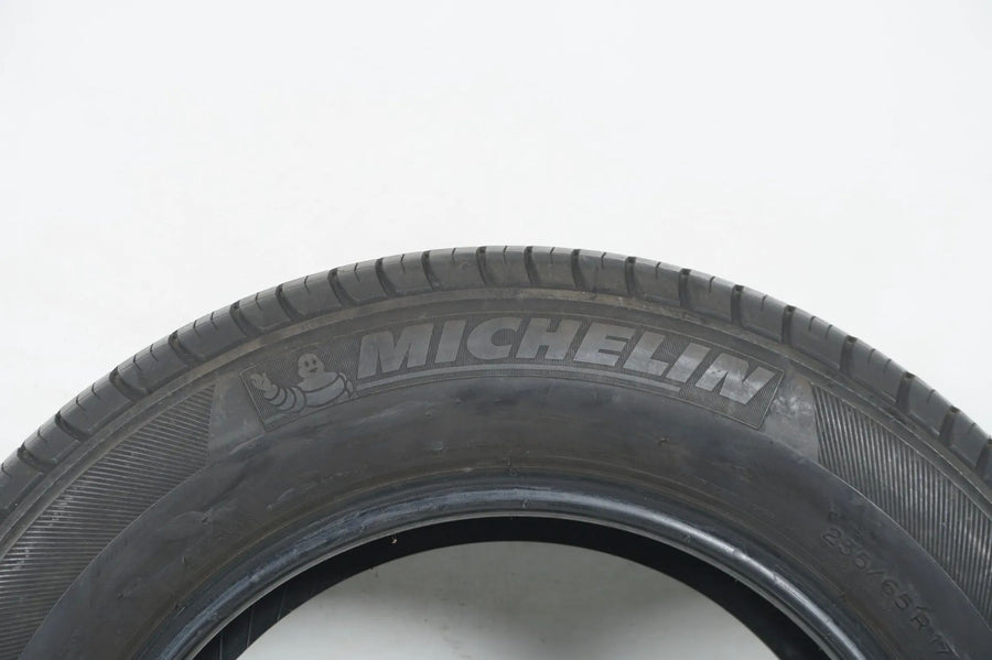 1x Sommerreifen 235 65 17 Zoll Michelin DOT15 ca5 mm MO