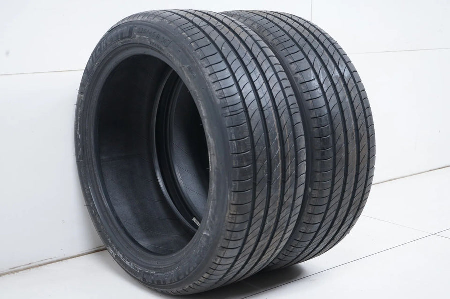 2 x Demo summer tires Michelin 225/45 R18 inch DOT21