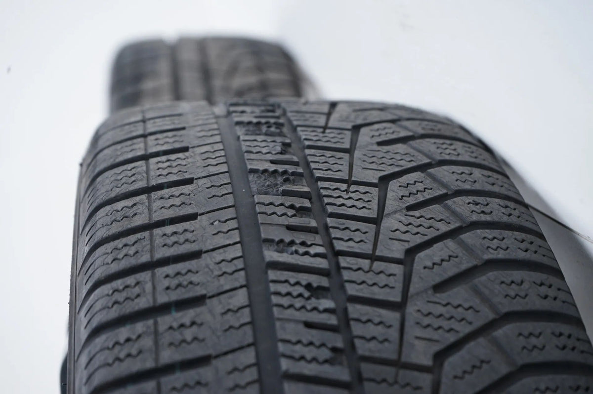MINI F55 F56 F57 Winter Wheels Winter Tires 195 45 18 inch Detailansicht 16
