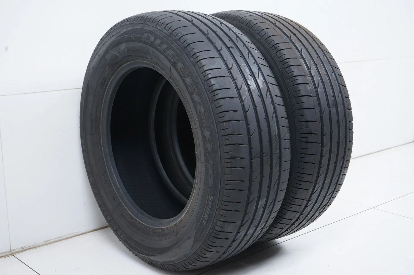 2 x pneus été Bridgestone Dueler 245 65 17 pouces env.5mm DOT17