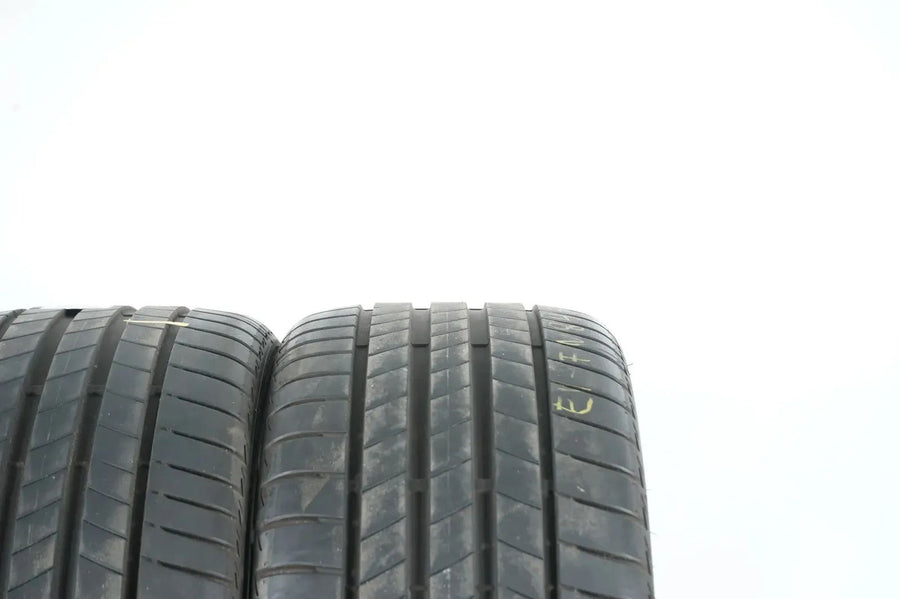 2 x Sommerreifen Bridgestone 255 35 R21 21 Zoll DOT23 ca.6mm AO
