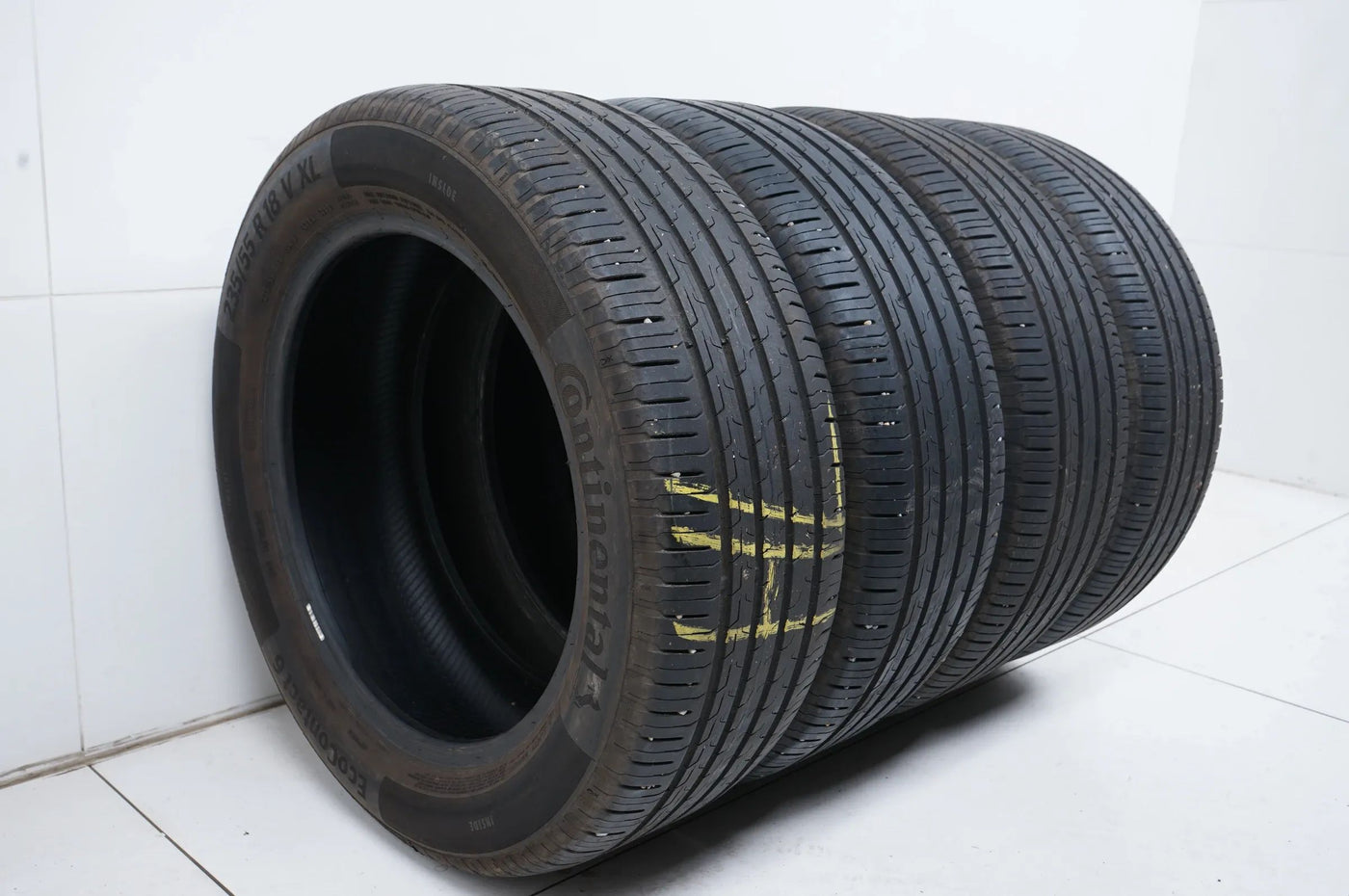 4 x Summer tires Continental 235 55 18 inch DOT21 approx. 5mm