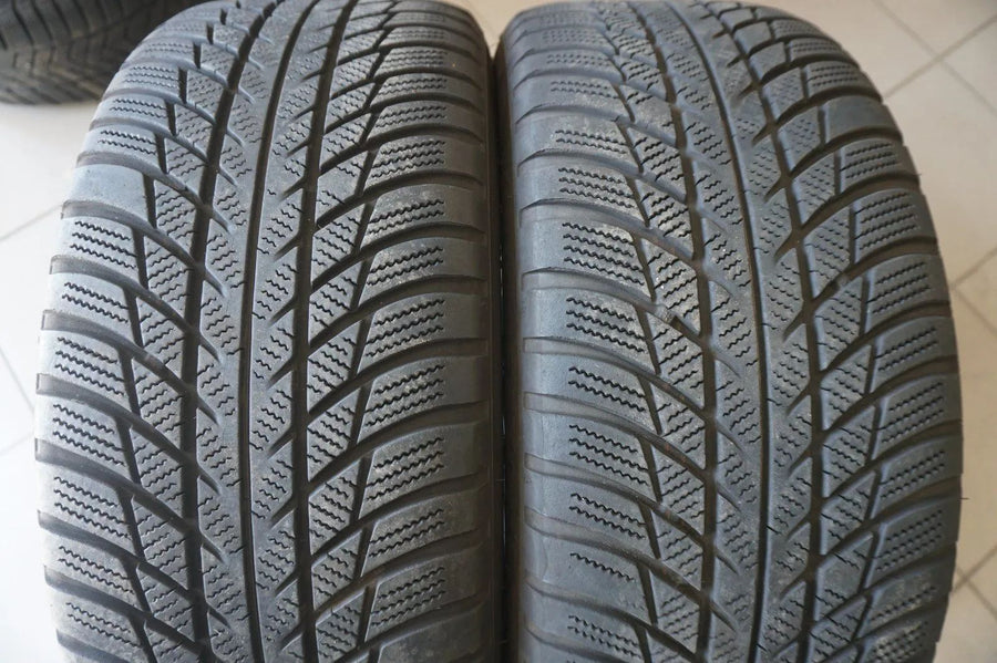 Cerchi in lega originali Mercedes Classe A W177 Classe B CLA, pneumatici invernali 225 45 R18