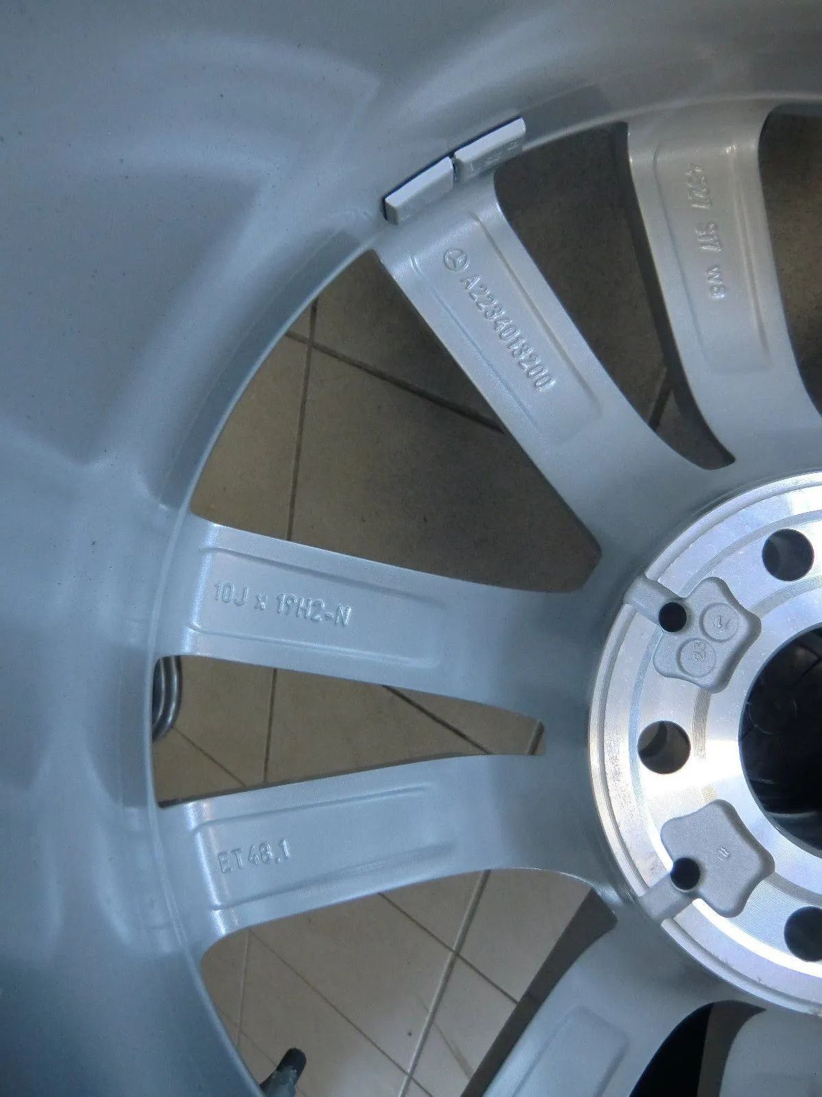 Original Mercedes S-Klasse W223V223 TOP Alufelgen Sommerreifen 255 285 45 40 R19 Detailansicht 7