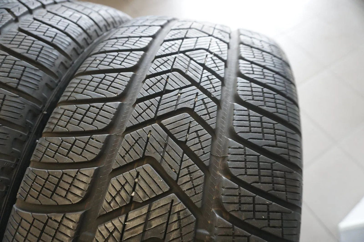 Original Mercedes EQC W293 N293 19 inch Alloy Wheels Winter Tires Winter Wheels Detailansicht 14