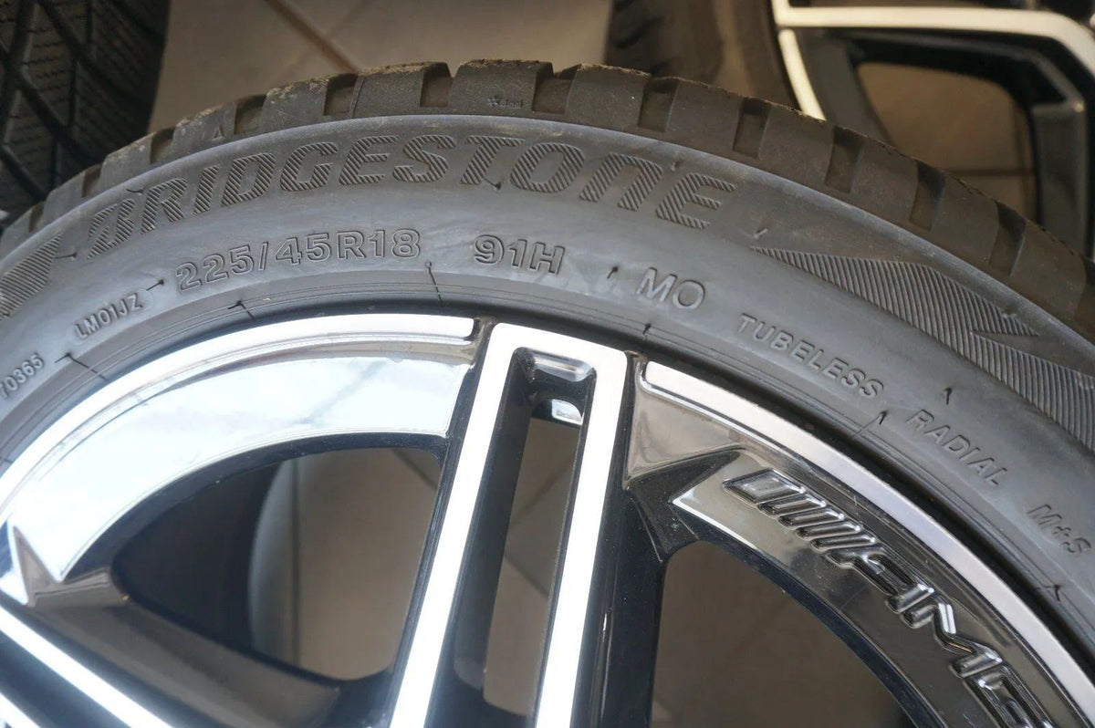 Original Mercedes A-Klasse W177 B-Klasse CLA 18 Zoll AMG Alufelgen Winterreifen Detailansicht 5