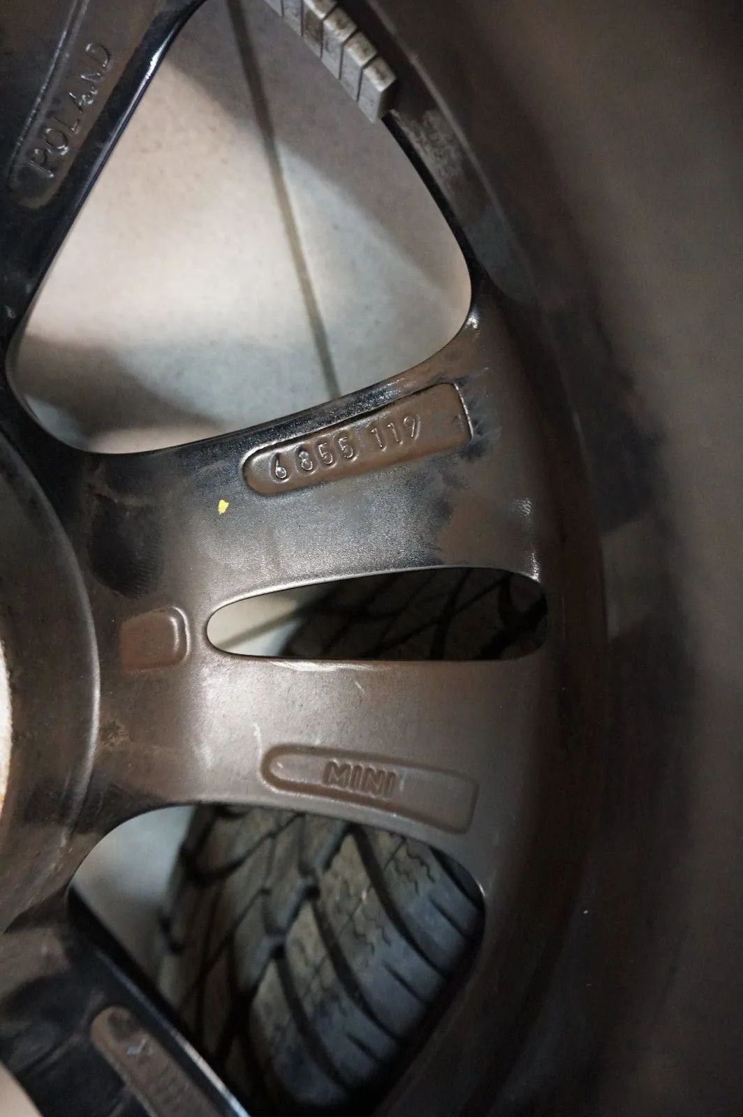 Originální hliníková kola Mini Cooper one F55 F56 F57 17 palců se zimními koly a zimními pneumatikami Detailní zobrazení 10