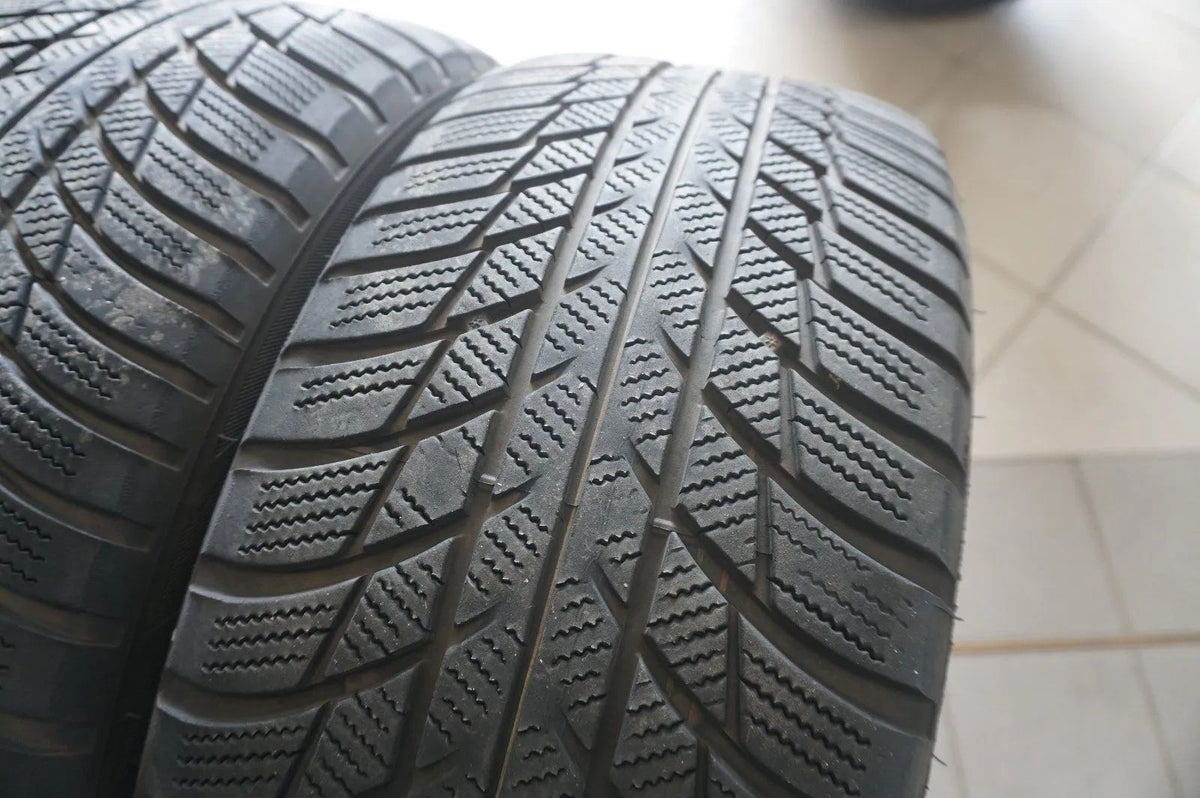 Jantes en aluminium, pneus hiver, roues hiver d'origine Mercedes Classe A W177, Classe B, CLA Detailansicht 6
