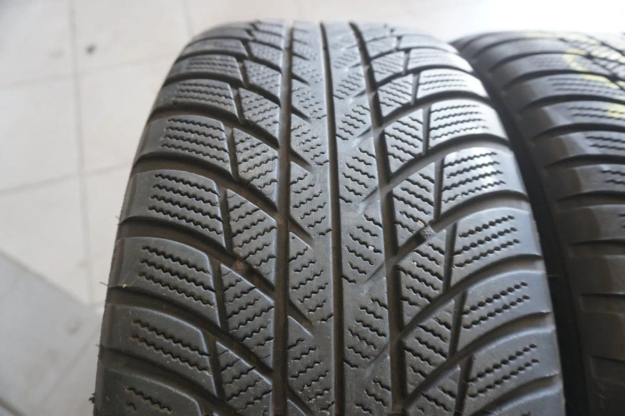 Cerchi in lega originali Mercedes Classe A W177 Classe B CLA, pneumatici invernali 225 45 R18