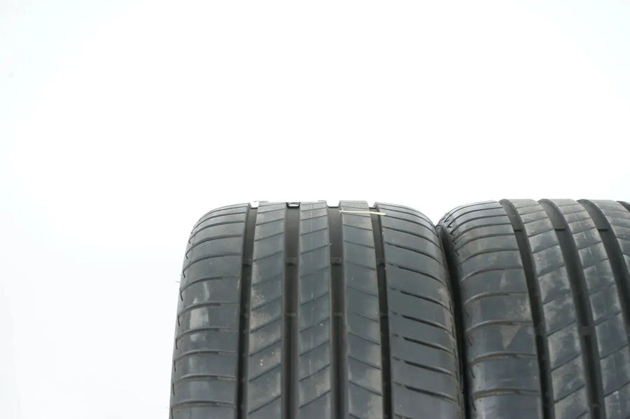 2 x Sommerreifen Bridgestone 255 35 R21 21 Zoll DOT23 ca.6mm AO