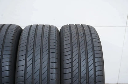 4 x Pneus été Michelin Primacy 4 195 55 16 pouces DOT22 env. 6mm
