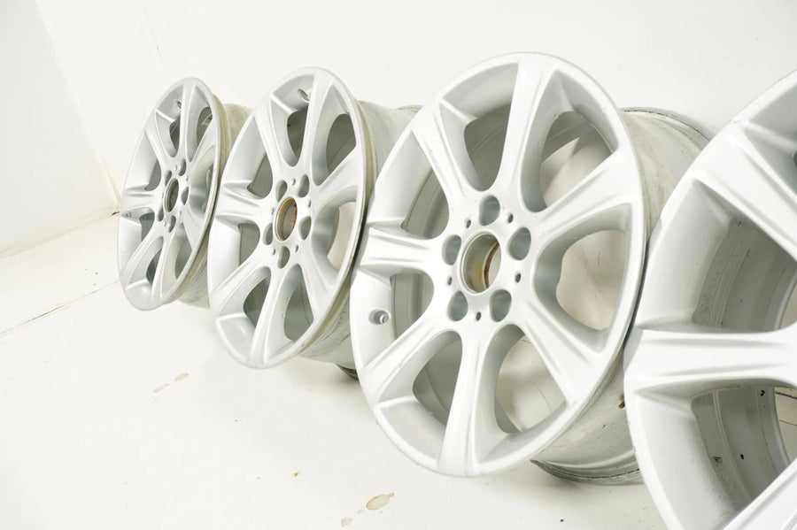 Originální hliníkové disky BMW řady 3 a 4 F30 F31 F32 F36 17 palců 394 6796243