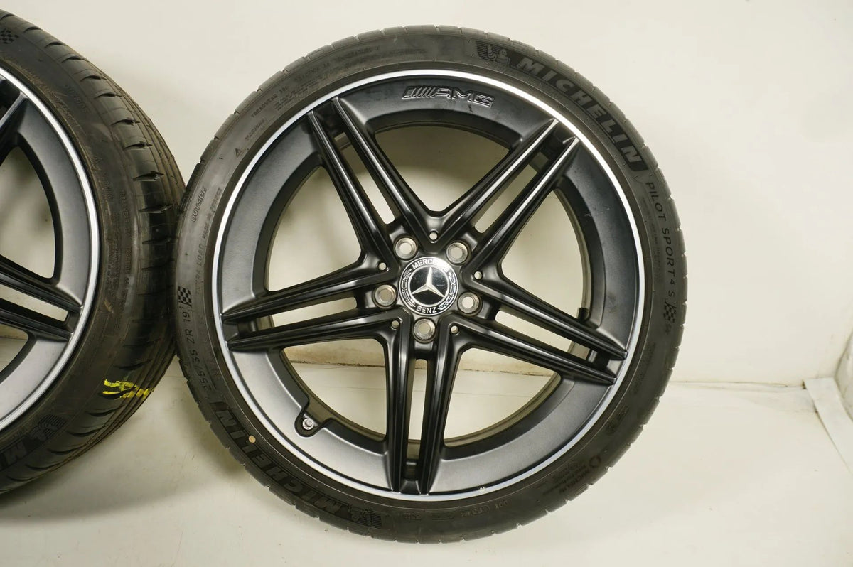 Mercedes AMG CLA45 S W118 C118 summer wheels 255 35 19 inch Detailansicht 6