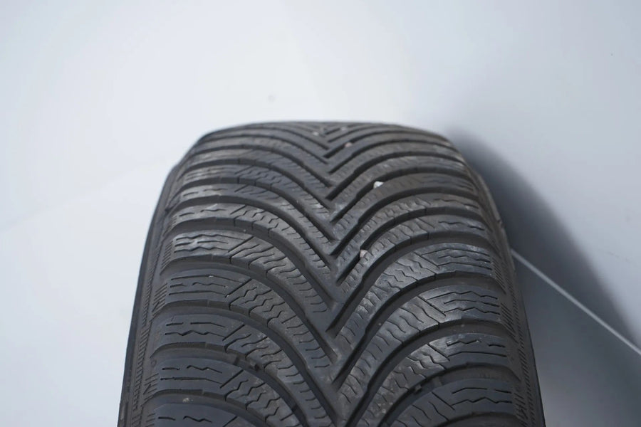 Roues et pneus hiver 16 pouces pour Mercedes Classe AB W177 W247
