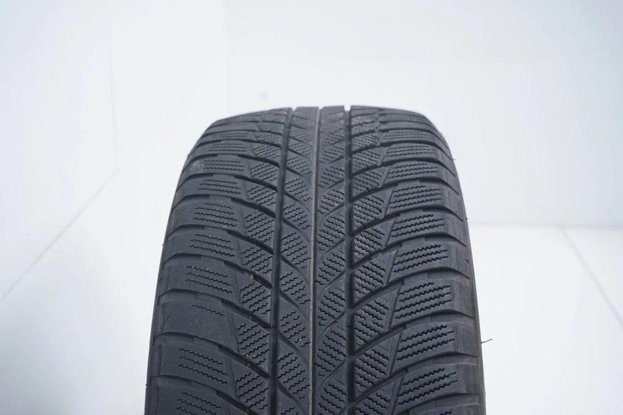 1 x Bridgestone winter tire 245/50 R19 inch DOT18 BMW* approx. 4mm tread depth RFT