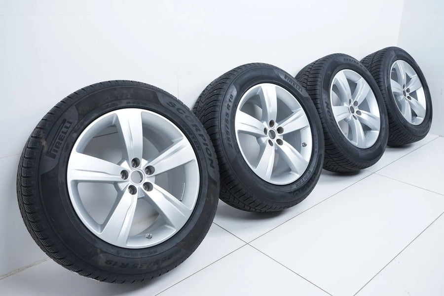 Land Rover Range Velar winter tires/wheels 255/55/19 inch