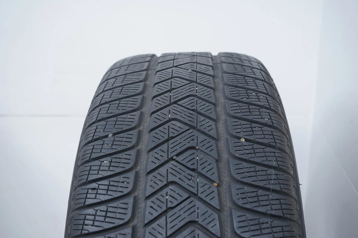 Jaguar F-Pace winter tires/wheels 255/60 R18 HK83-1007-AA Detailansicht 9