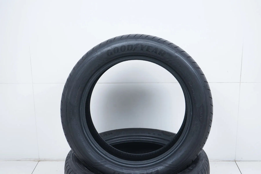 2x Goodyear summer tires 235 50 19 inch DOT20 approx. 7mm tread depth