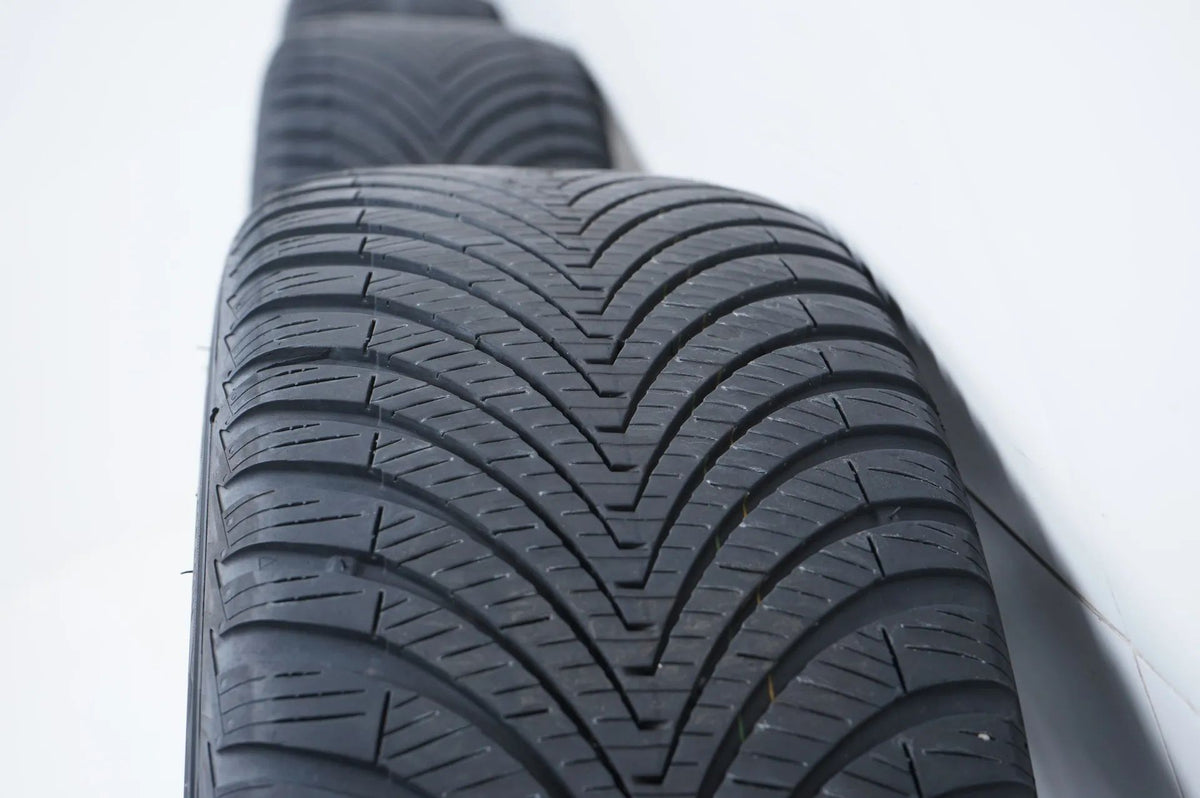 Mercedes C-Class W206 all-weather tires, winter wheels, 225/45/18 inch Detailansicht 11