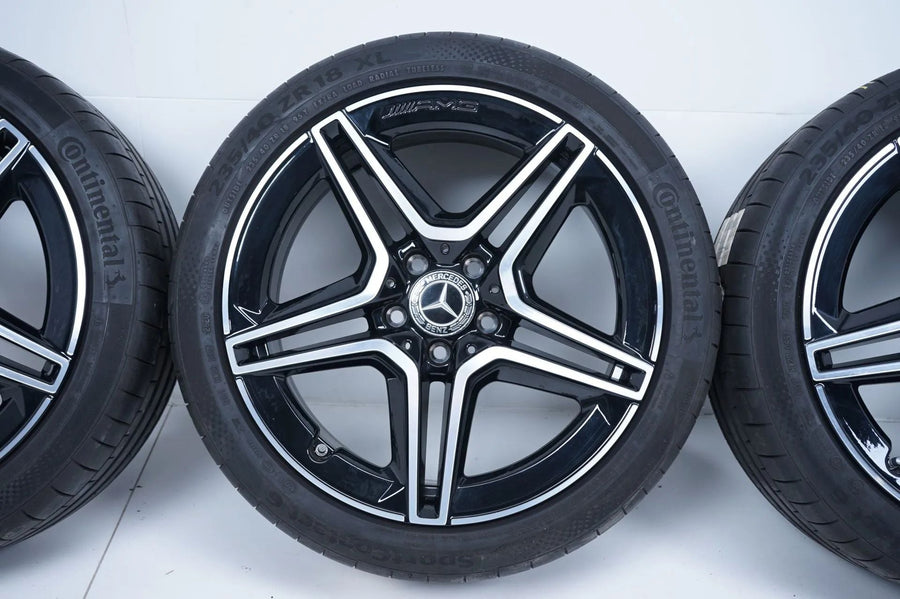 Mercedes CLA35 W118 Winterräder mit neuen Winterreifen 235 40 18 Zoll