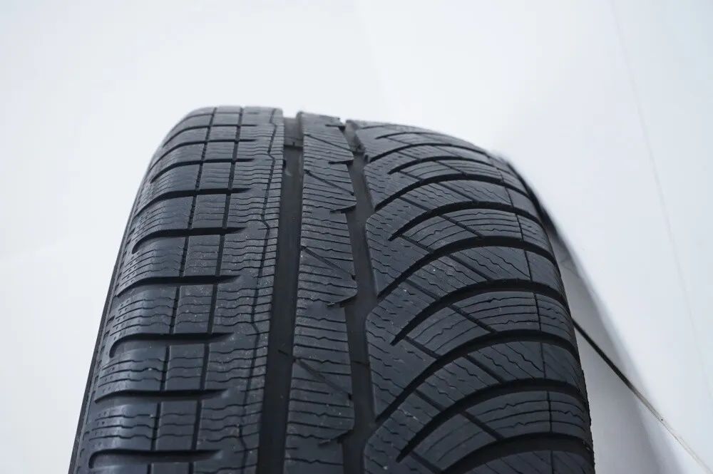 Mercedes E Klasse W213 Winterreifen Winterräder 245 45 18 Zoll Detailansicht 14