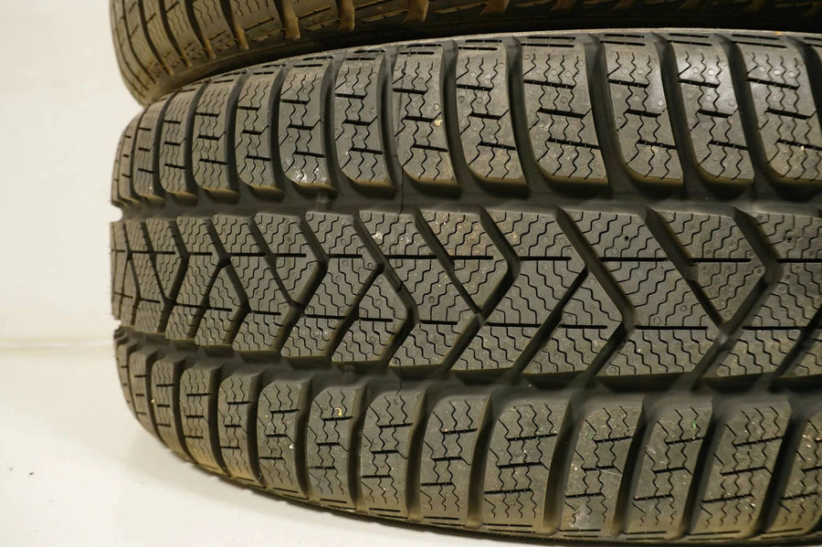 4x New Demo Winter Tires Pirelli 235 45 19 inch DOT18 MO