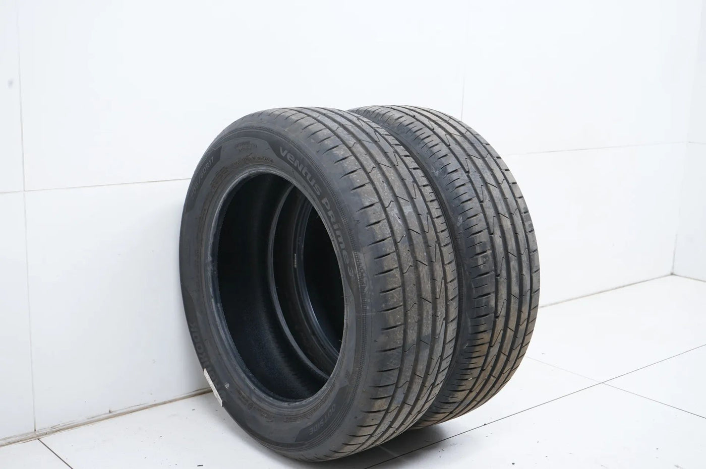 2 pneus été Hankook 205/60 R17 pouces DOT20, profondeur de sculpture d'environ 6 mm, BMW*