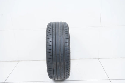 1 pneu été Michelin 225/45/18 DOT18 (environ 5 m MO)