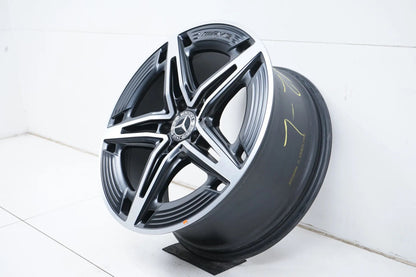 1 x Jante alliage Mercedes CLA35 AMG W118 19 pouces A1184010600 8,5J