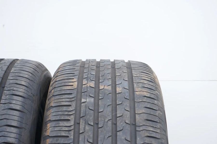 2 x zomerbanden Continental 235 50 19 inch DOT22/21 ca. 5mm