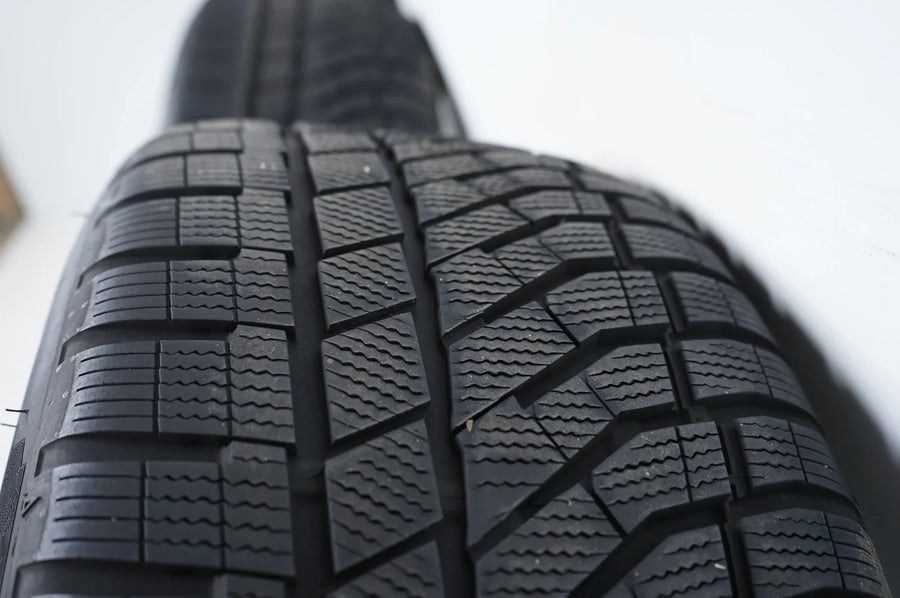 Mercedes EQE W295 V295 pneumatici invernali ruote invernali 255 45 19 pollici A2954011200