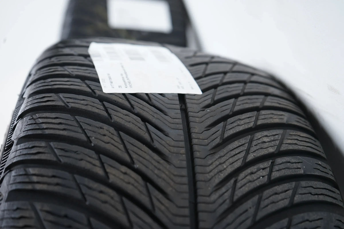 Mercedes A45 CLA45 W177 C118 Winterreifen Winterräder 18 Zoll Detailansicht 10
