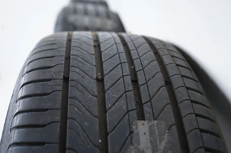 Volkswagen VW Touran 2 Summer Wheels Summer Tires 215 45 18 Inch