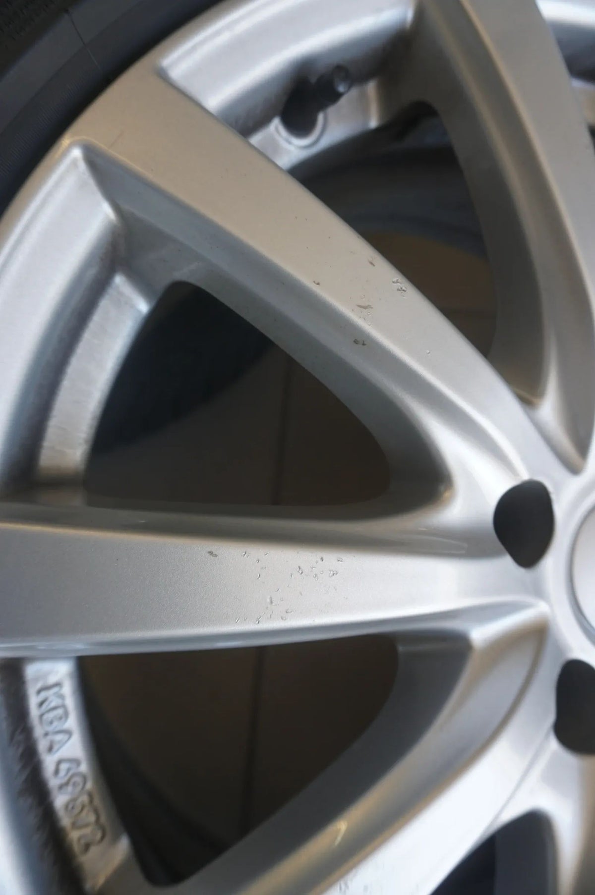 Audi A6 A4 C8 VW Tiguan II Skoda Kodiaq I pneumatici invernali, ruote invernali 225 55 R18 Visualizzazione dettagliata 3